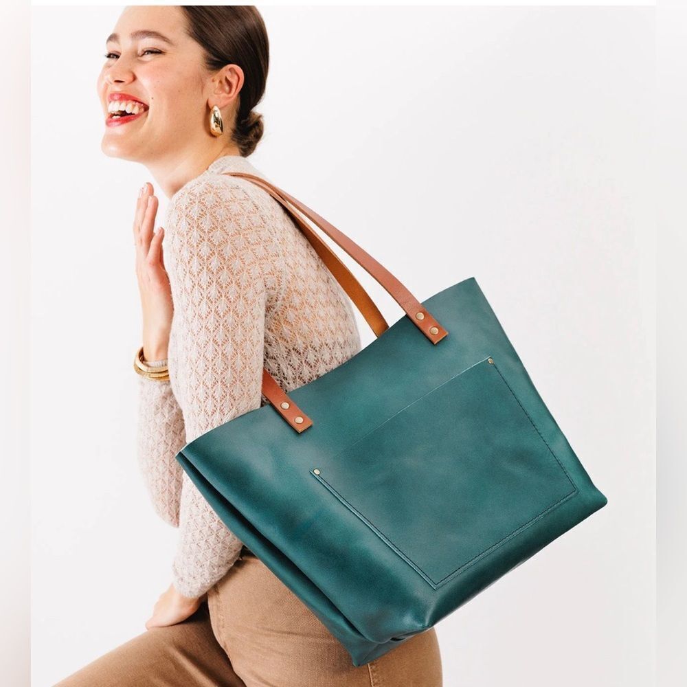 Portland Leather medium tote bag in Caribbean limited edition. - Picture 2 of 15